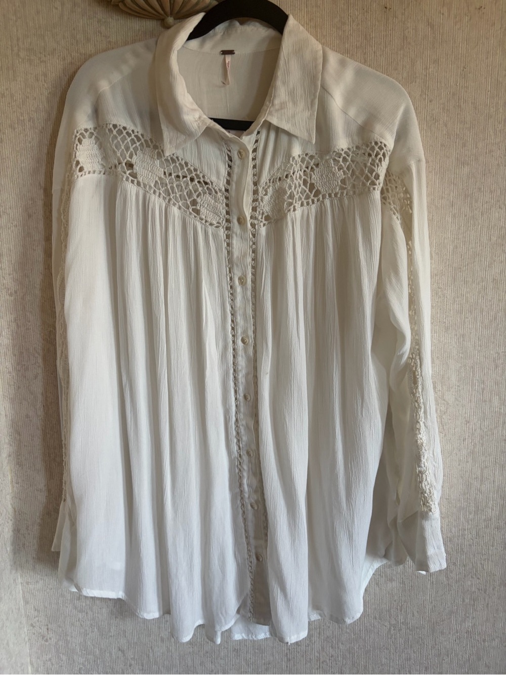 We The Free Free People off White Gauze Button Down Shirt Top Large NEW